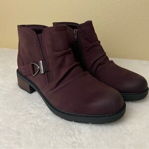 Clarks Collection Leather Ankle Boots Hearth Clara Burgundy- 11 Wide - NWOT